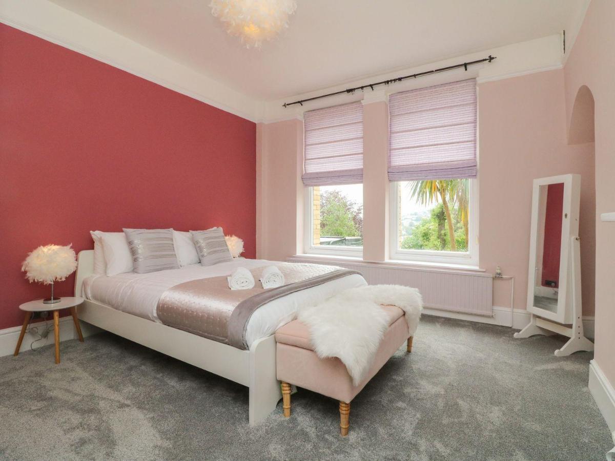 Westwell Hall Guest Accommodation, Bed & Breakfast, Luxury Rooms Ilfracombe Dış mekan fotoğraf